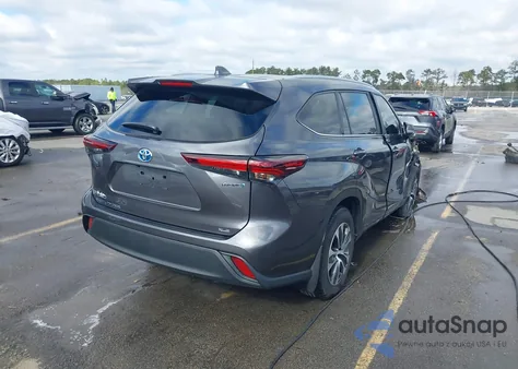 2024 Toyota Highlander Hybrid Xle z USA, uszkodzony, nr VIN 5TDKARAHXRS536141